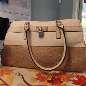 Beautiful Preloved Guess Bag.